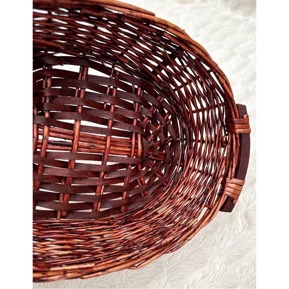 Oval Willow Tray Basket with Wood Handles - Picture 14 of 17